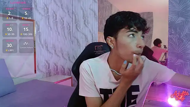 แชท XXX สดของ osamu_tay