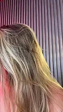 Chat XXX en directo de MiaPetit_