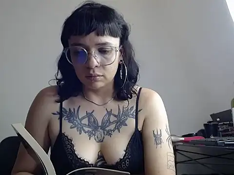 LanaGodard: онлайн-секс-чат