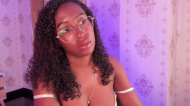 Qeen_blackk Adlı Modelin Web Kamerası Şovu