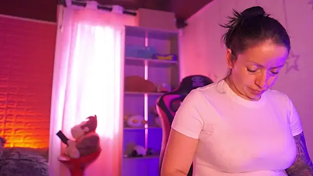 Chat +18 de Madison_Mayer ao vivo