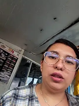 Chat +18 de ISABELLA-24_ ao vivo