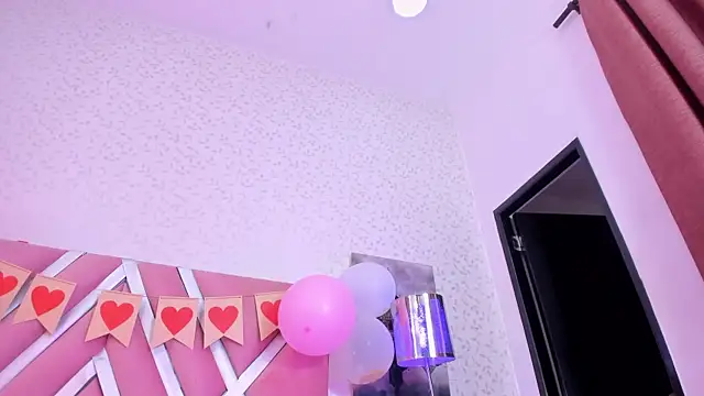 Chat +18 de Helenn_monroy1 ao vivo