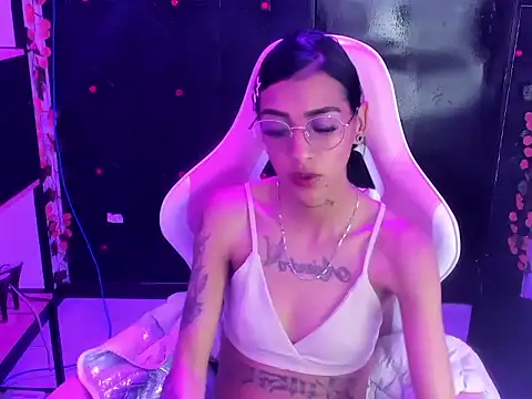 KarlaSlutSkinny__: απευθείας συνομιλία ΧΧΧ