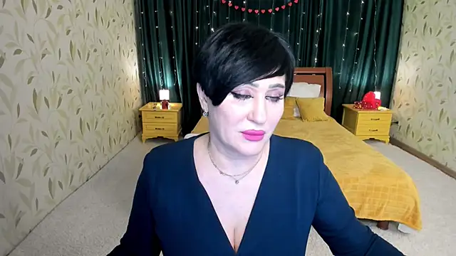 KiraTempt: онлайн-секс-чат