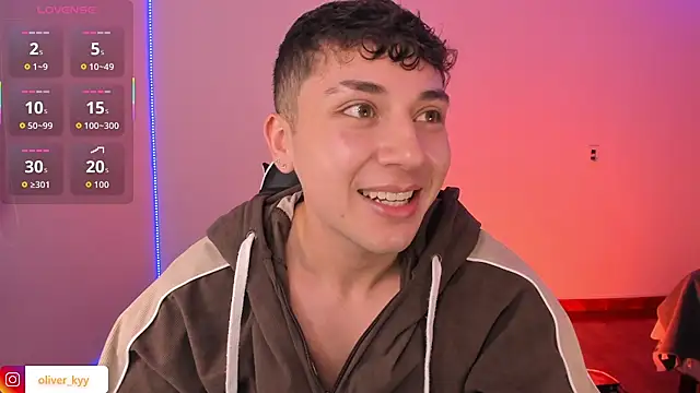oliver_kyy live XXX chat