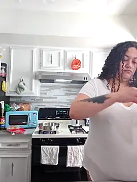 Chat XXX ao vivo de honeeyyy_pot