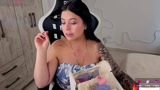 Chat +18 de Victoryyy_ ao vivo