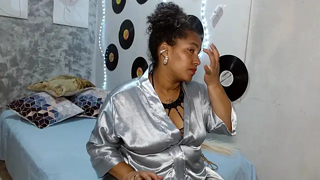 Ambar_foxy: απευθείας συνομιλία ΧΧΧ