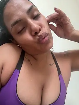 ArielleMillerr- Adlı Modelin Canlı XXX Sohbeti