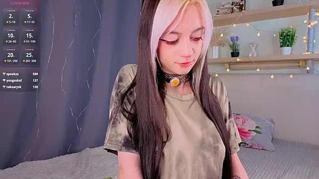 TristaRoht élő XXX-chatje