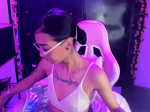 KarlaSlutSkinny__ 现场XXX聊天