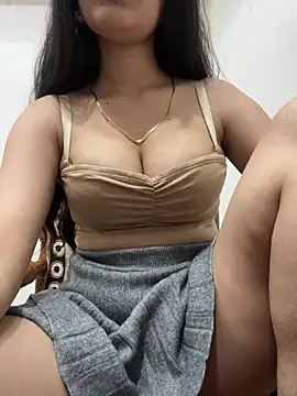 Thirsty_Malika live XXX chat