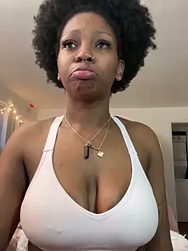 Chat +18 de mochamimi ao vivo