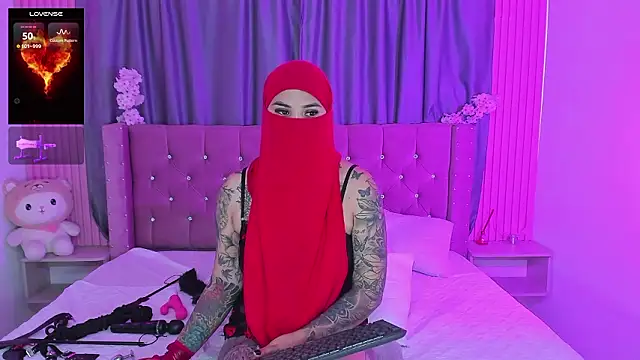 Nayla-Mouna 网络视讯表演