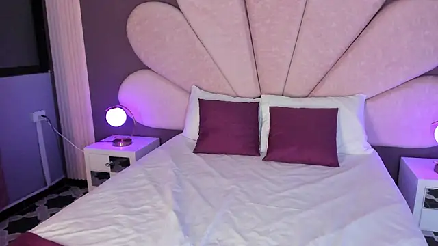 Онлайн чат XXX LolaGray__