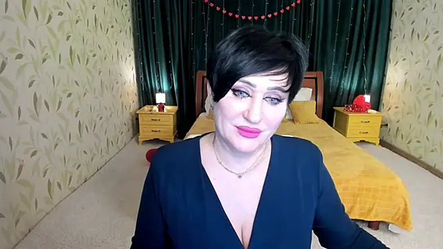 KiraTempt Chat XXX in diretta