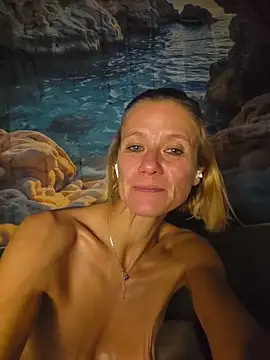 แชท XXX สดของ yola181