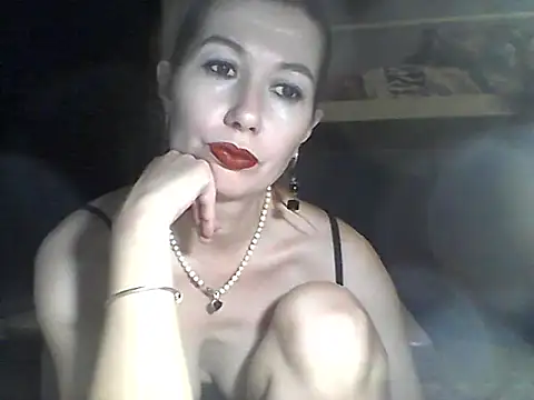 แชท XXX สดของ Olesja