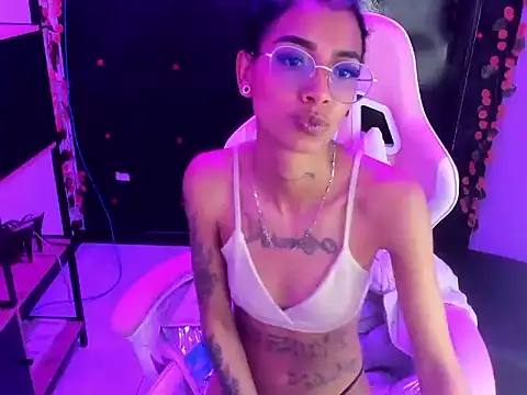 KarlaSlutSkinny__'s Live XXX Chat