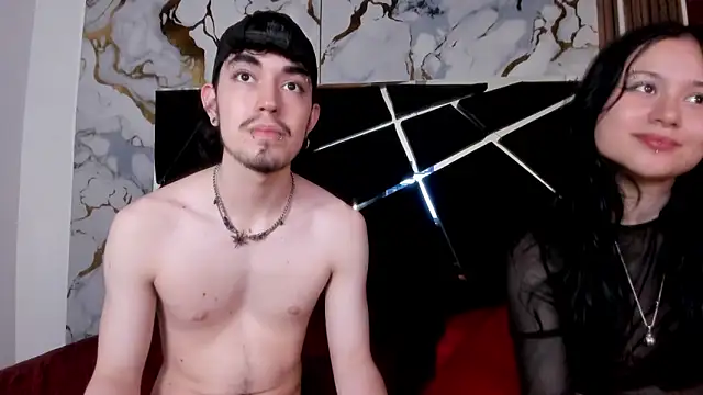 Couple_In_Heat Adlı Modelin Web Kamerası Şovu