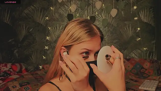 Chatroom XXX en direct de EternalOphelia