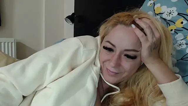 _karolynesyera_ – Live XXX-chat