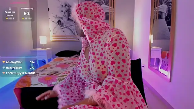 Chat XXX en directo de KenyaMystic