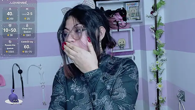 Catwhite_ Adlı Modelin Canlı XXX Sohbeti