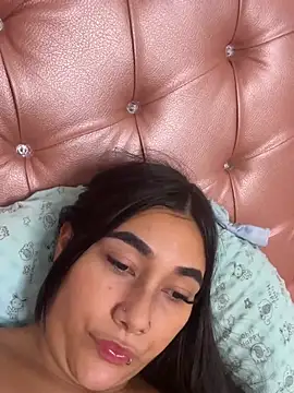 Pokazy przed kamerką – Mia__Starxxx