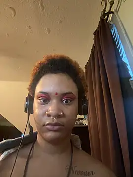 Chat XXX en directo de nickytheehawtie