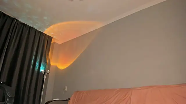 Chat XXX en directo de emy_lovee