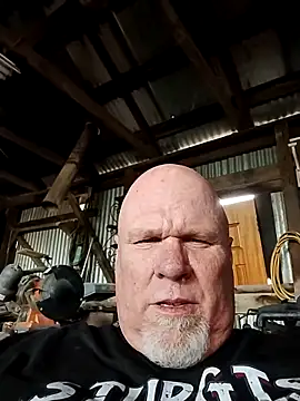 Reddog833: онлайн-секс-чат