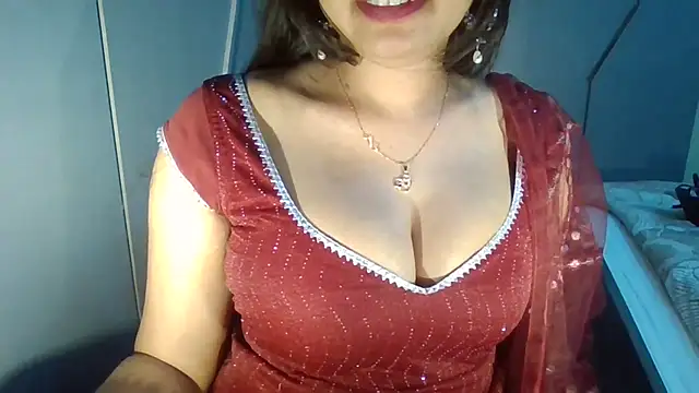 Yashika_Loves Live XXX-Chat