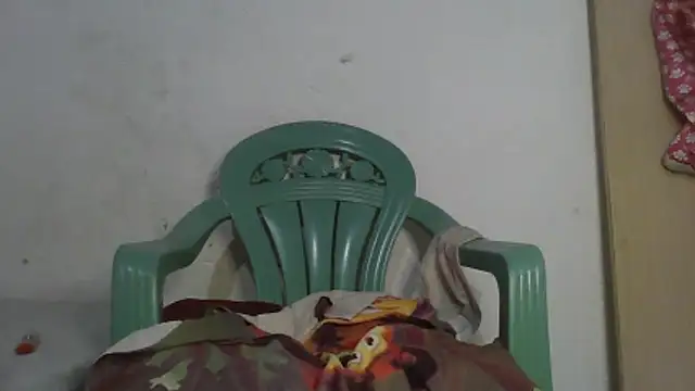 thasmyni Chat XXX live