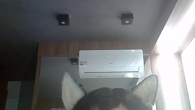 Chat XXX ao vivo de SkinnyKitten