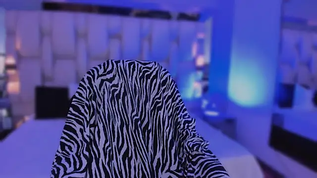 Chat +18 de revenmiller_ ao vivo