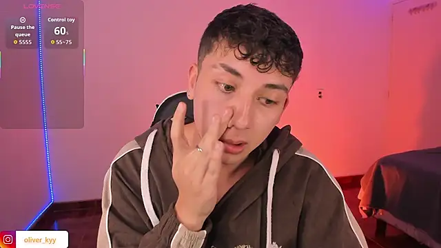 oliver_kyy Live XXX-Chat