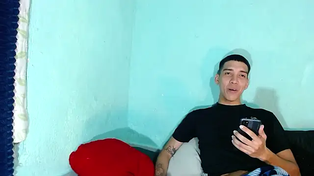 Ariatnaanddilan 即時 XXX 聊天