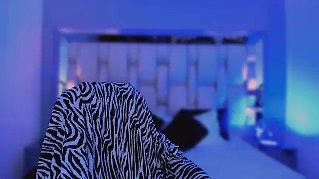 revenmiller_ Adlı Modelin Canlı XXX Sohbeti