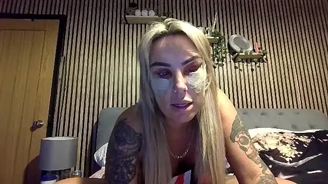 poppyinga1 Live XXX Chat