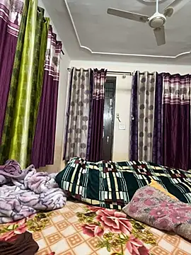 Jasmine_Shemale webkamerás műsora