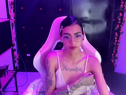 KarlaSlutSkinny__ Live XXX-Chat