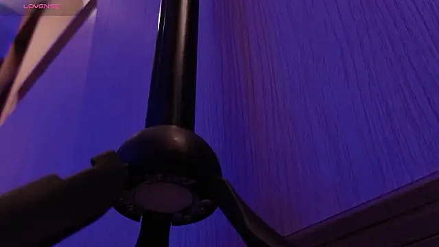 mandi4pole_ Chat XXX in diretta