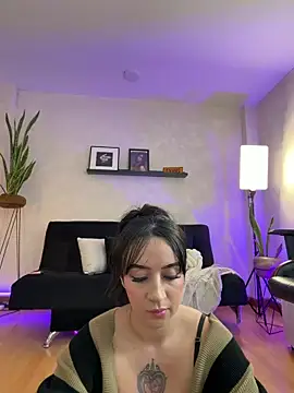 EmmyEvans1 Adlı Modelin Web Kamerası Şovu