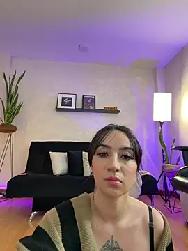 EmmyEvans1 Chat XXX live