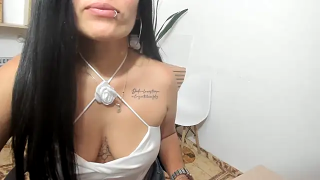 Tania_mature Chat XXX in diretta