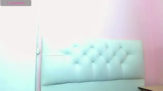 x_isabella_x élő XXX-chatje