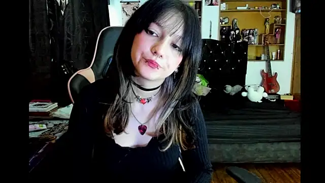 Chat +18 de Maki_Zein_ ao vivo