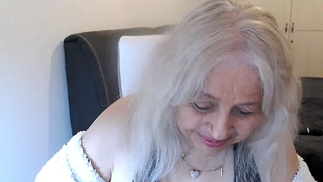 SusiLifeXXXn Live XXX chat